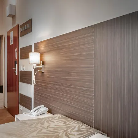 Pytloun Kampa Garden Hotel 4*