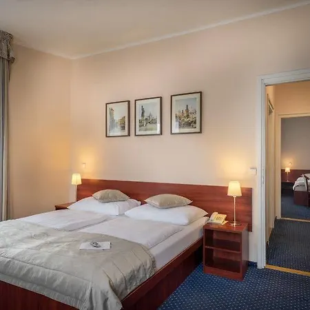 Pytloun Kampa Garden Hotel 4*