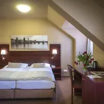 Hotel Pytloun Kampa Garden 4*