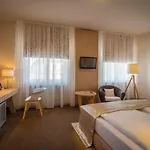 Hotel Pytloun Kampa Garden 4*