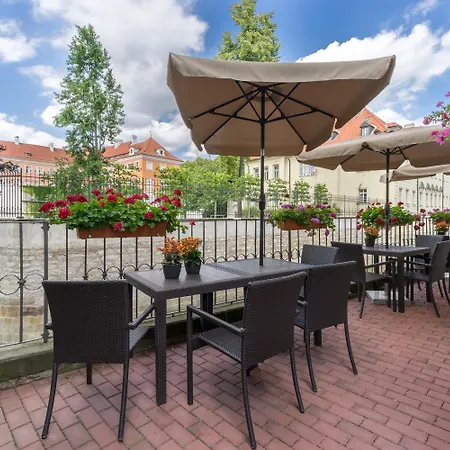 Pytloun Kampa Garden Praag