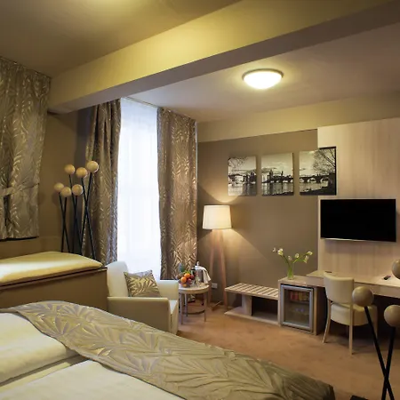 Pytloun Kampa Garden Hotel 4*