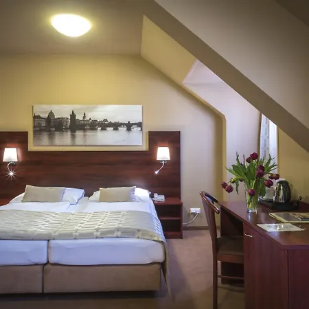 Hotel Pytloun Kampa Garden 4*