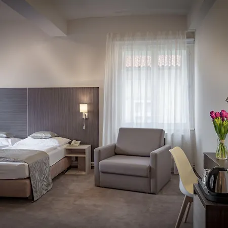 Pytloun Kampa Garden Hotel