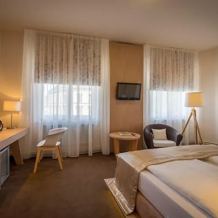 Hotel Pytloun Kampa Garden 4*