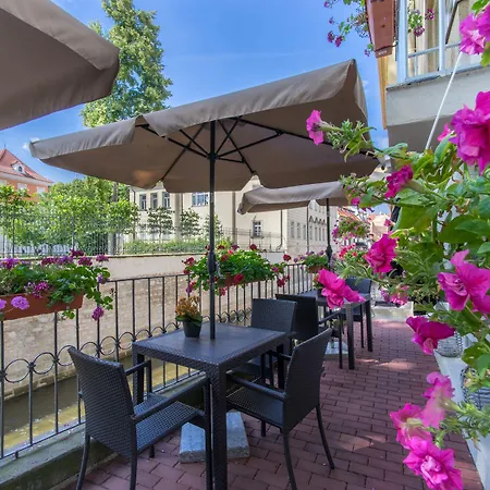 Pytloun Kampa Garden