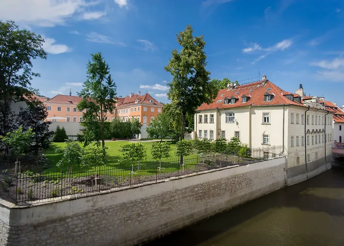 Pytloun Kampa Garden Praag