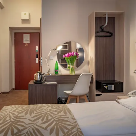 Отель Pytloun Kampa Garden 4*